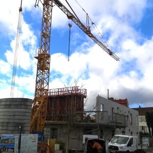 Construction d'un bÃ¢timent pour l'Ã©cole avec cour attenante